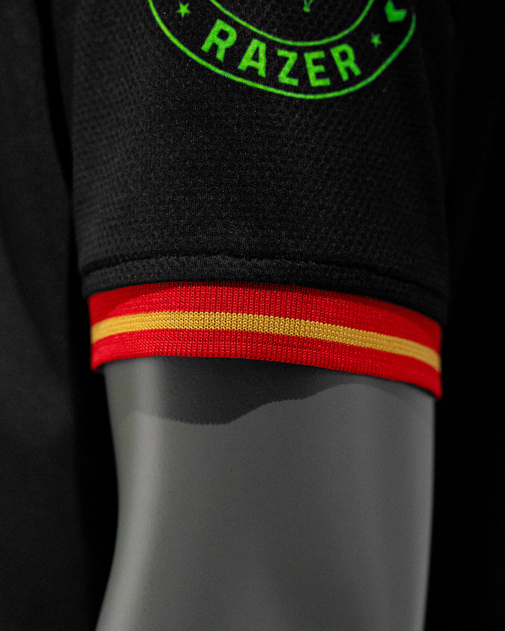 Dres MOUZ 2026 (černý)